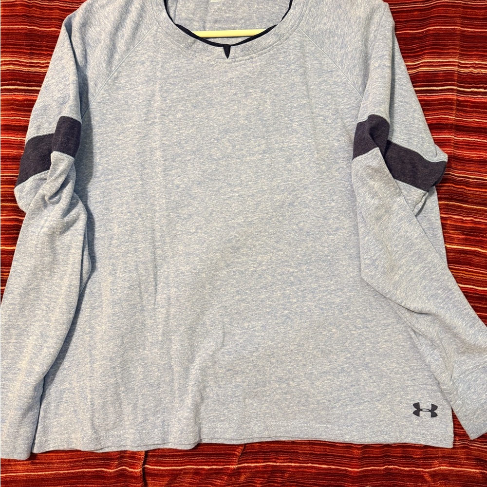 Under Armour Heather Gray Long Sleeve Top
